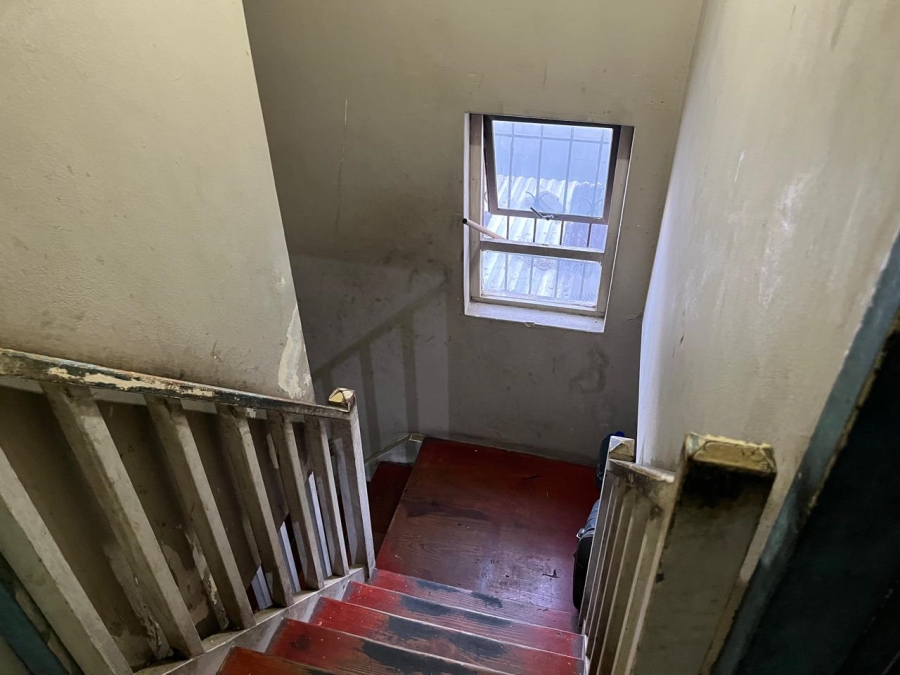  Bedroom Property for Sale in Maitland Western Cape